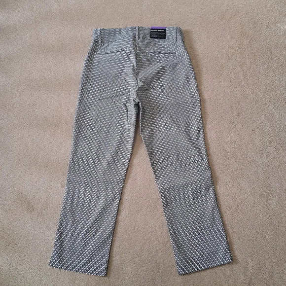 New! Hilary Radley Cropped Pants Black White Size 4 Tummy Control Patterned - Picture 8 of 11